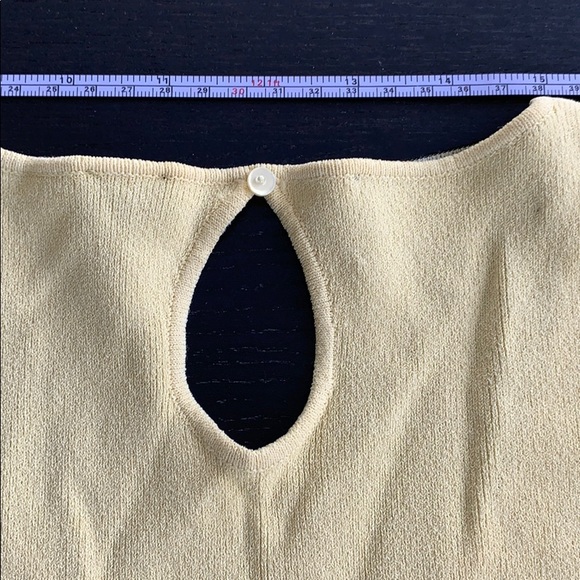 Yellow sweater. Listed as petite size 2-4 - Picture 5 of 7